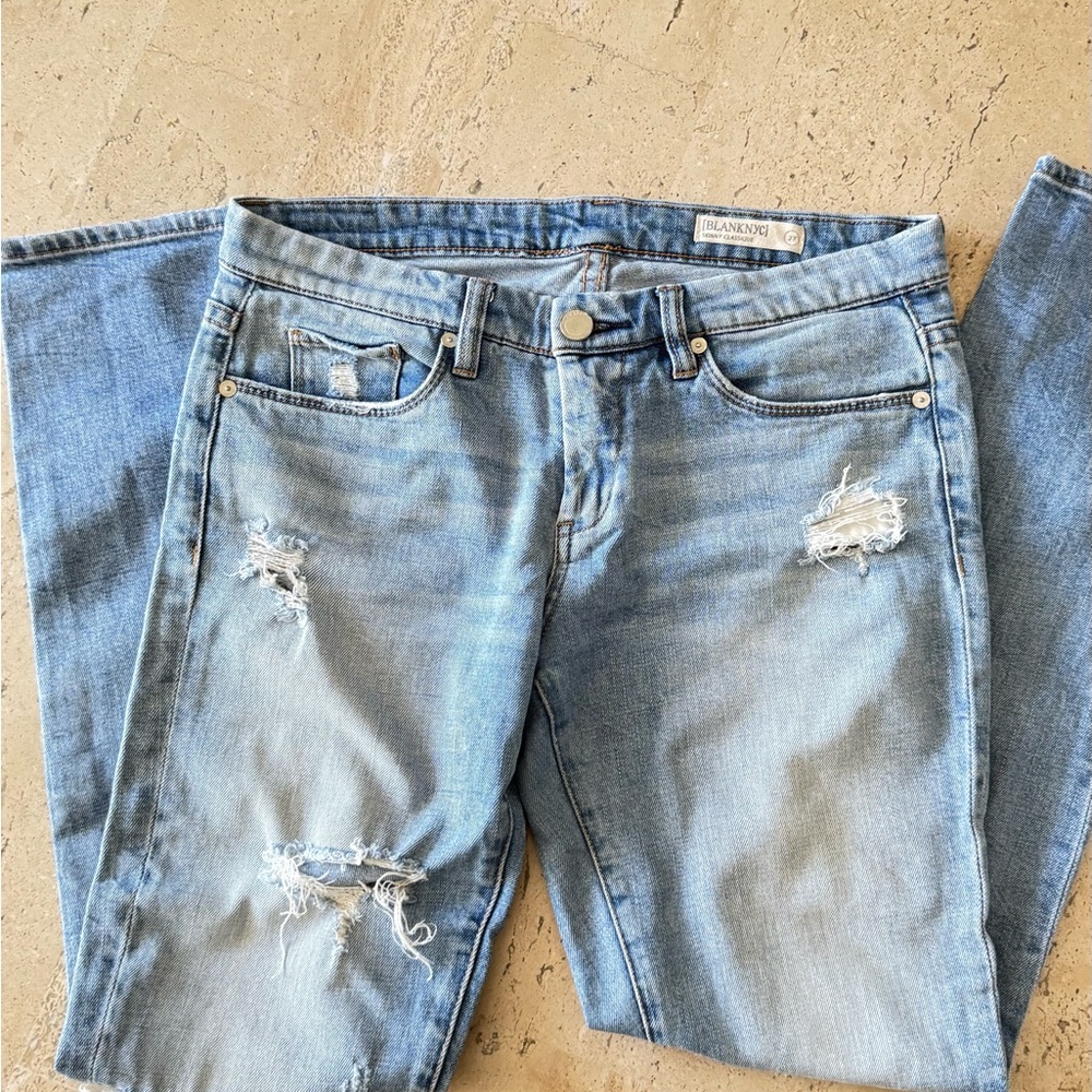 Women’s Light Blue Distressed Jeans (27)